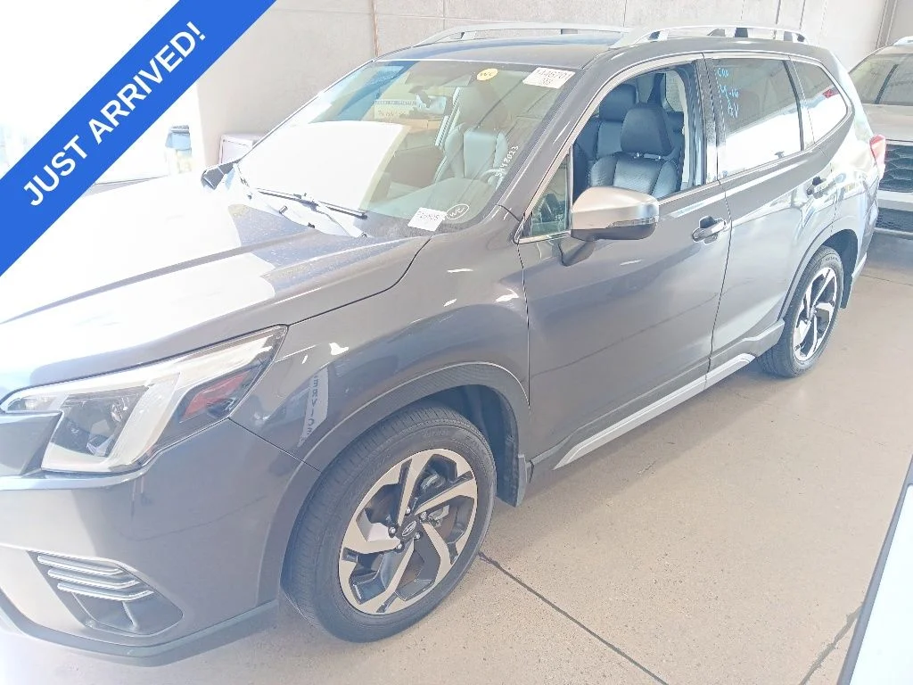 2022 Subaru Forester Touring's photo