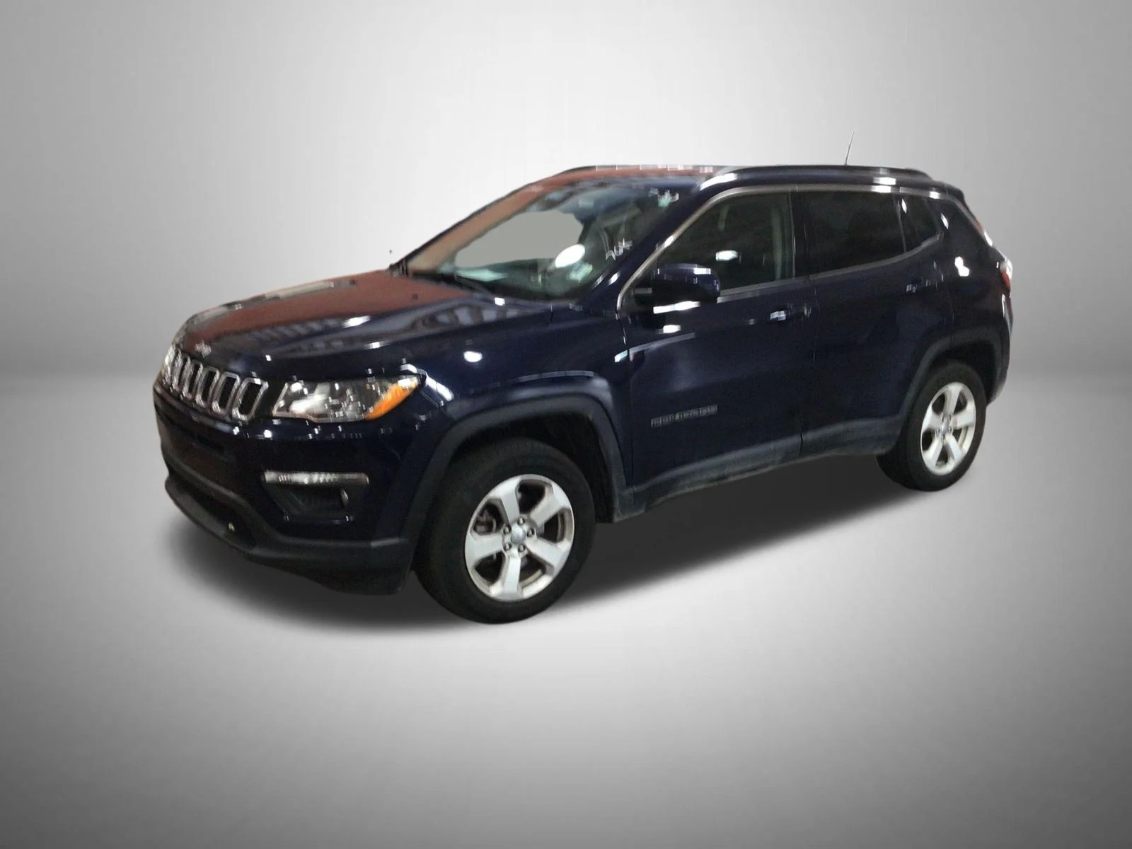 Used 2019 Blue Jeep Latitude image 1