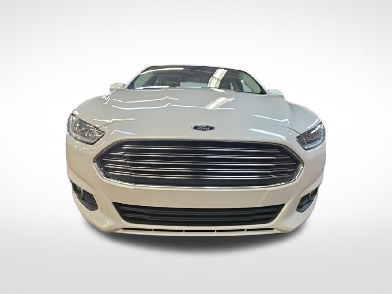 Used 2016 White Ford SE image 8