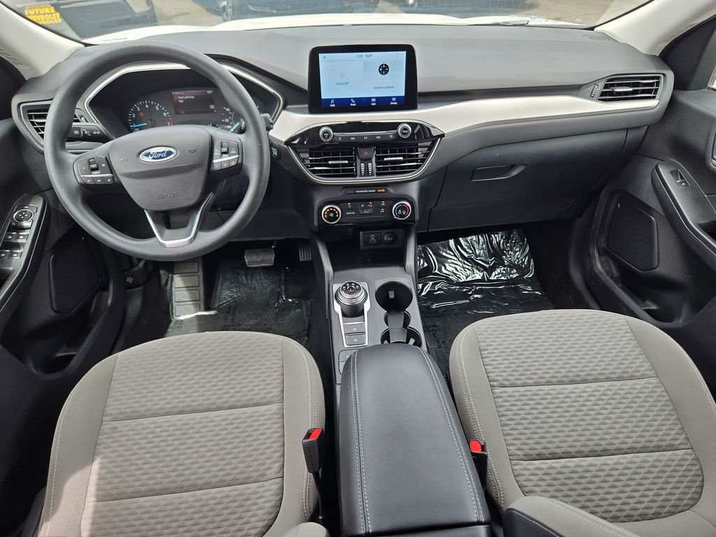 Used 2022 White Ford SE image 8