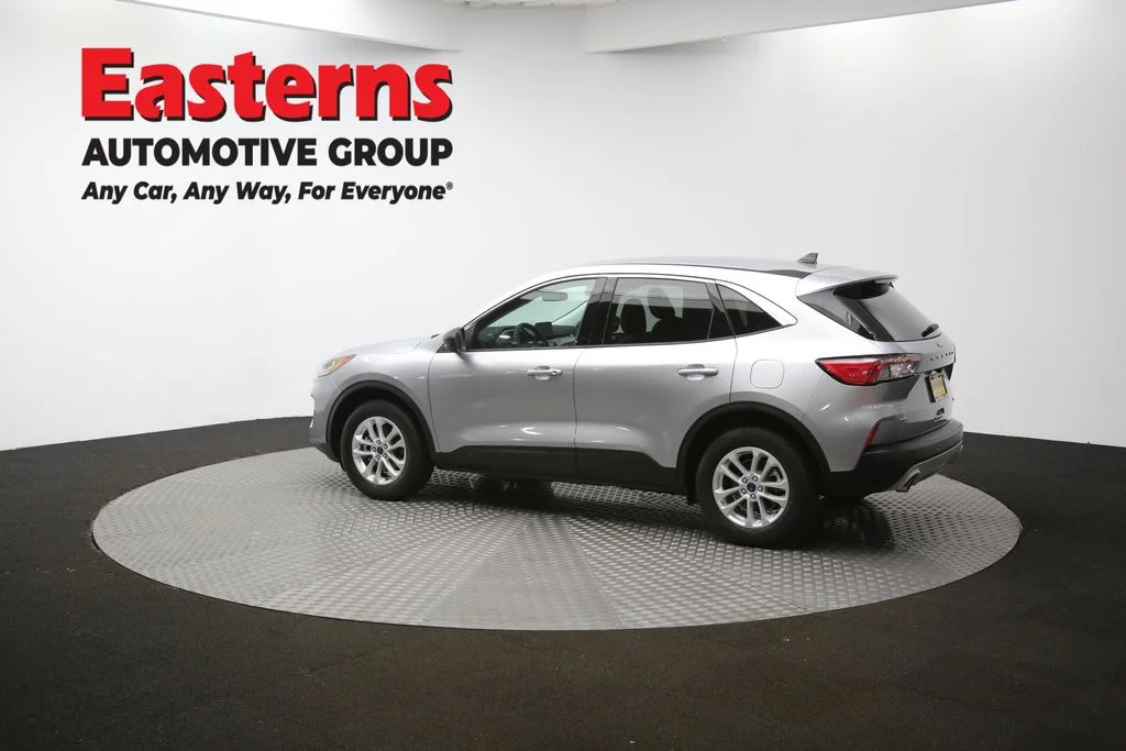 Used 2022 Silver Ford SE image 61