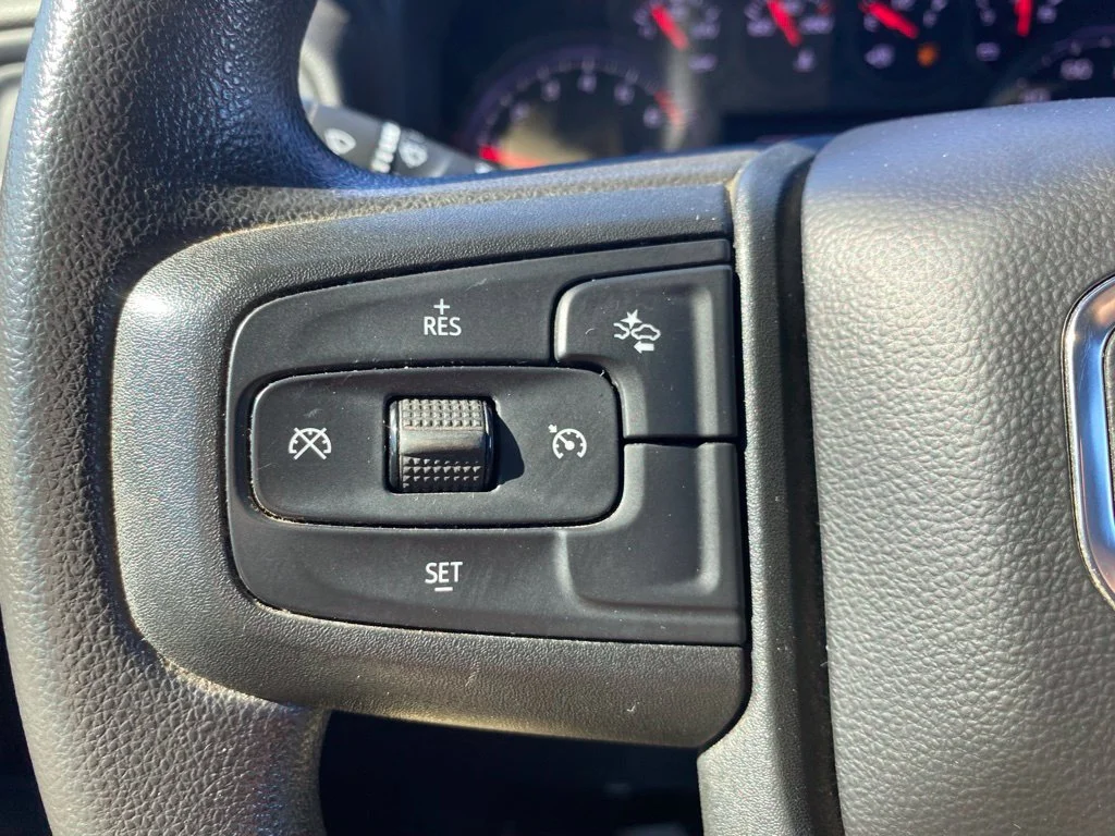 Used 2022 White GMC Pro image 26