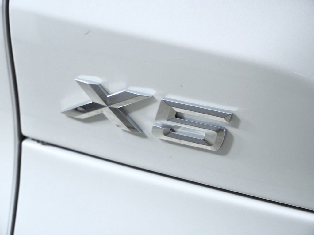 Used 2026 Mineral White Metallic BMW xDrive50e image 14