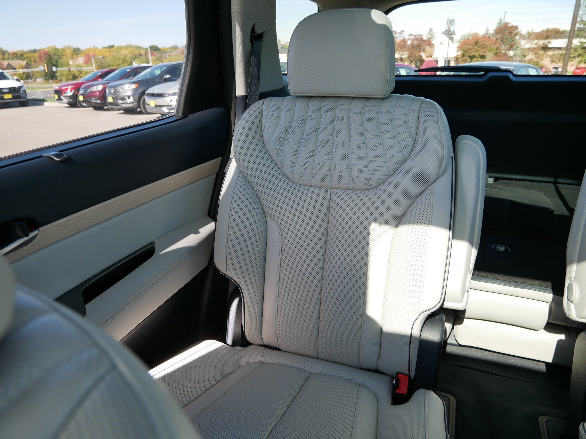 Certified Used 2023 Steel Graphite Hyundai Limited image 12