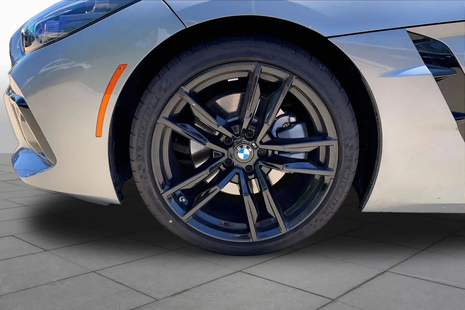 Used 2025 Skyscraper Grey Metallic BMW sDrive30i image 8