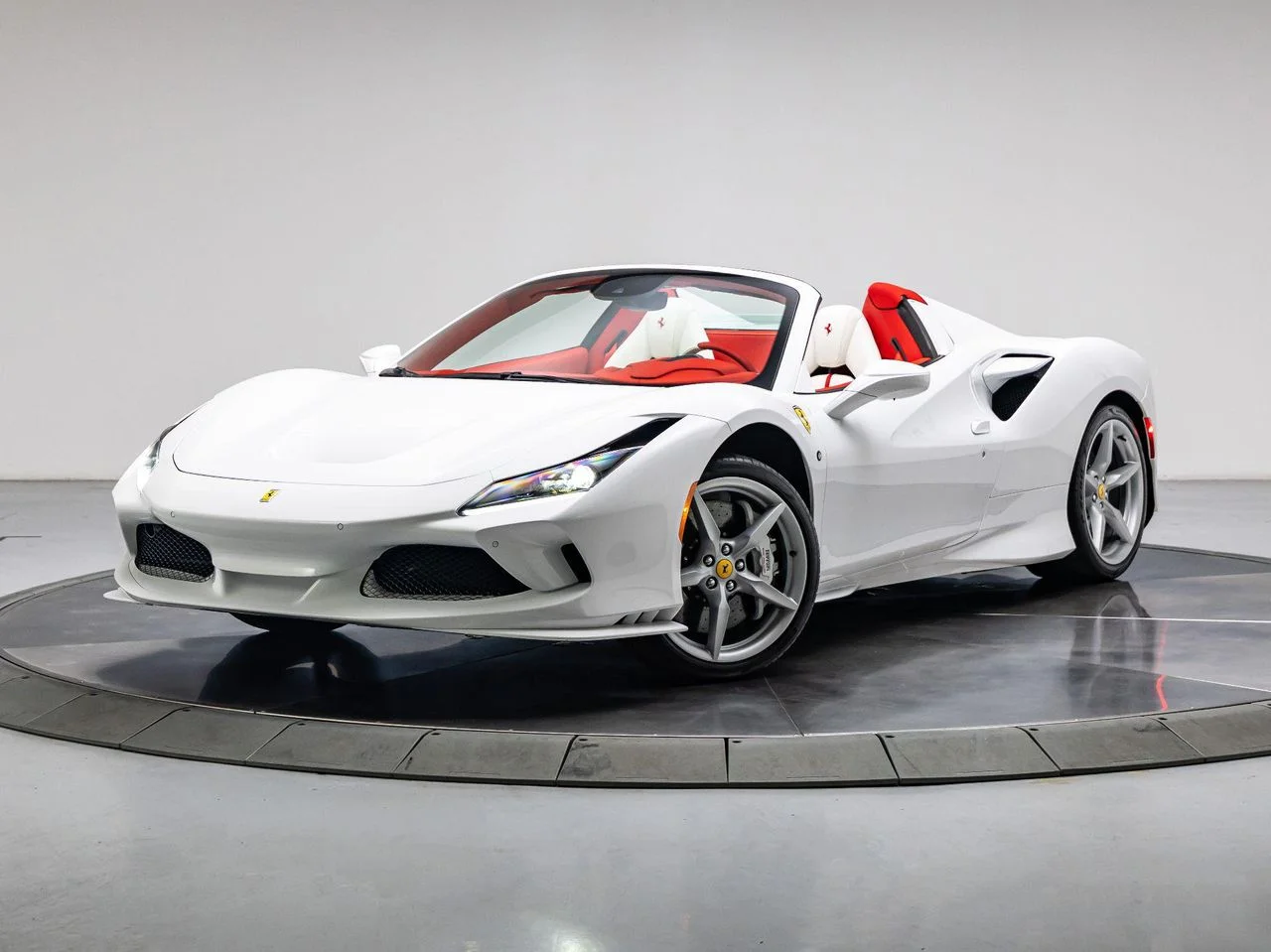 Used 2022 Bianco Cervino - Extra Campionario Ferrari Spider image 1