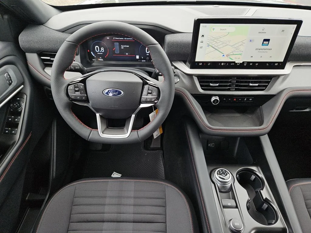 New 2026 Carbonized Gray Metallic Ford ST-Line image 4
