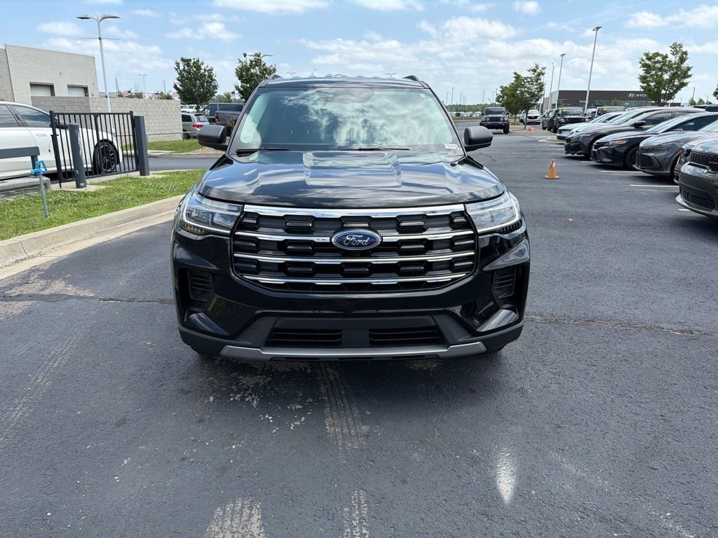 Used 2025 Ford Explorer Active with VIN 1FMUK8DH3SGA99963 for sale in Kansas City
