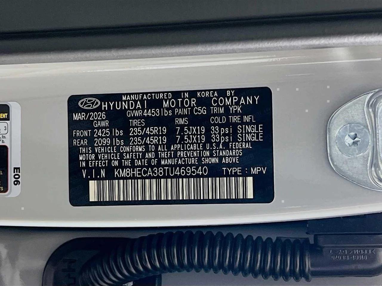 New 2026 Cyber Gray Metallic Hyundai Limited AWD image 21