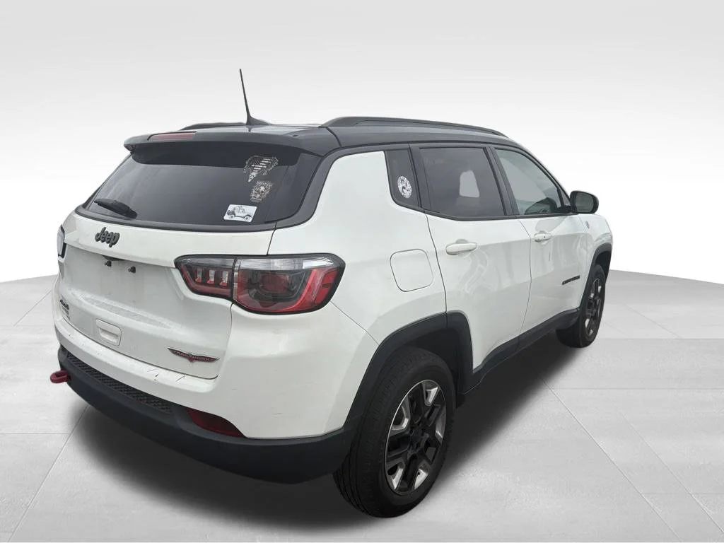 Used 2018 White Jeep Trailhawk image 28