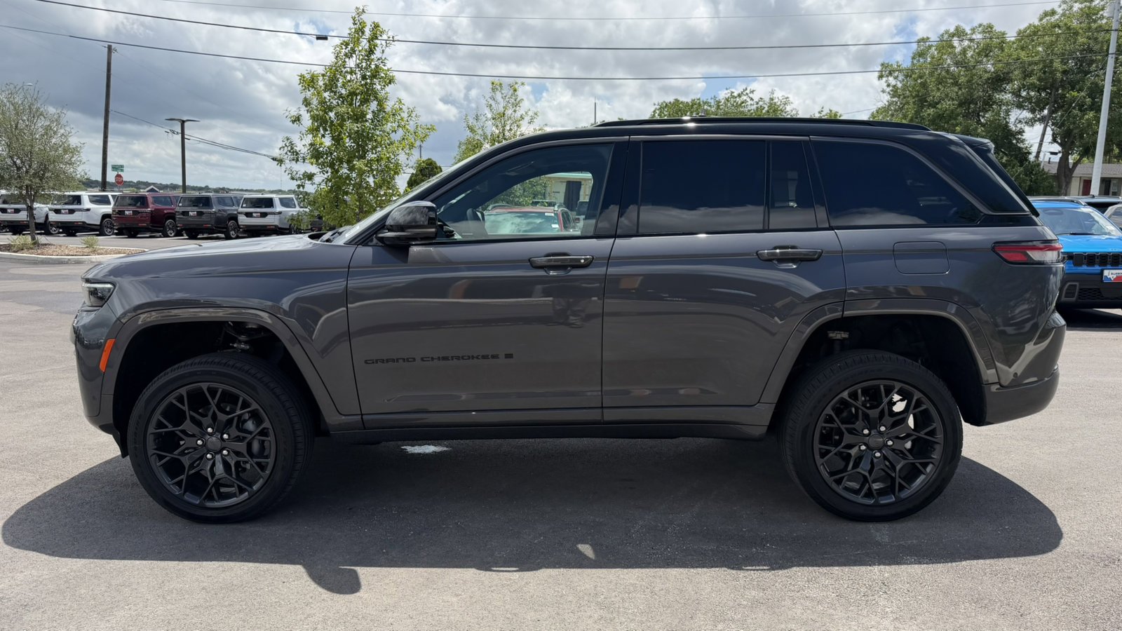 Certified Used 2026 Baltic Gray Metallic Clearcoat Jeep Summit image 8