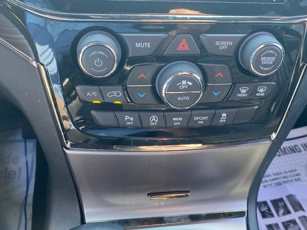 Used 2021 White Jeep Limited X image 24