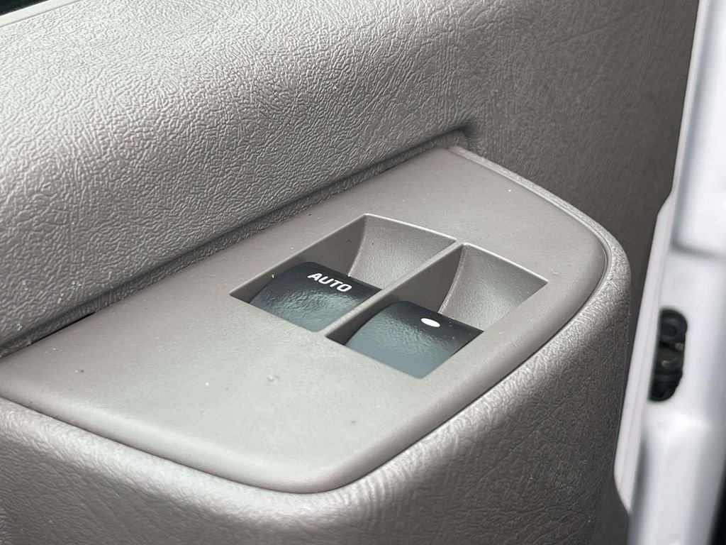 Used 2020 Summit White Chevrolet Work Van image 14