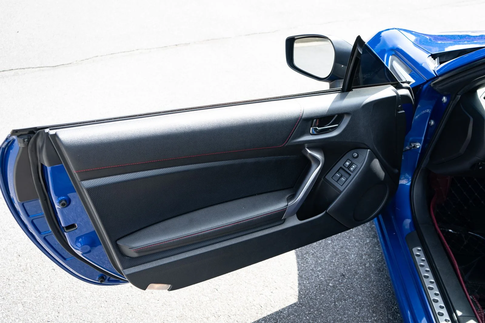 Used 2015 Blue Subaru Limited image 15