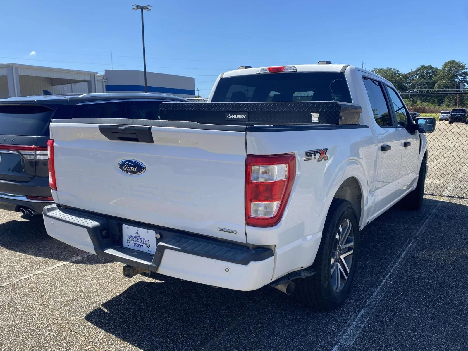 Used 2022 White Ford XL image 3