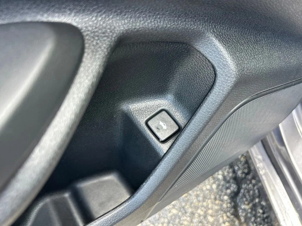 Used 2021  Honda EX image 31