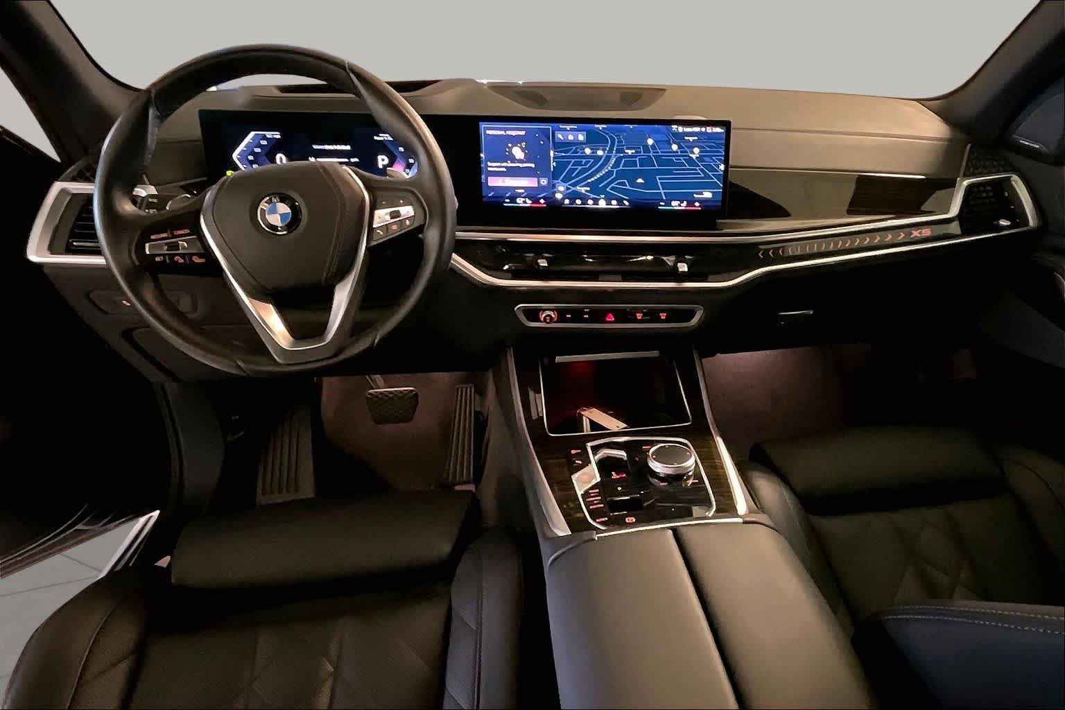 Used 2026  BMW sDrive40i image 14