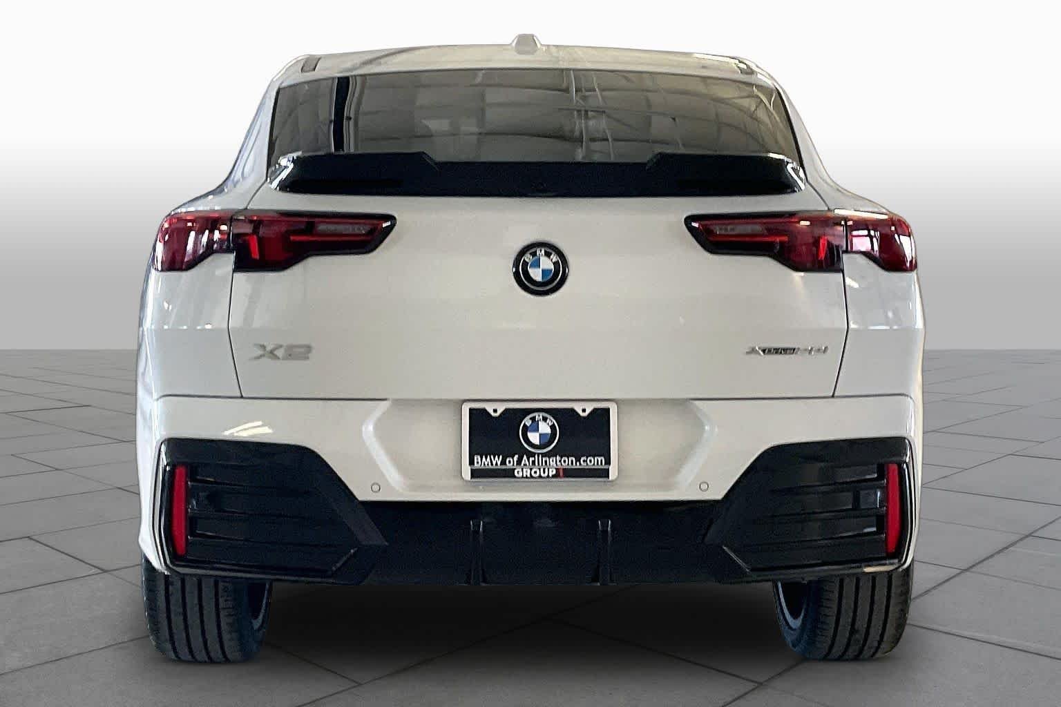 New 2026 Alpine White BMW xDrive28i image 4