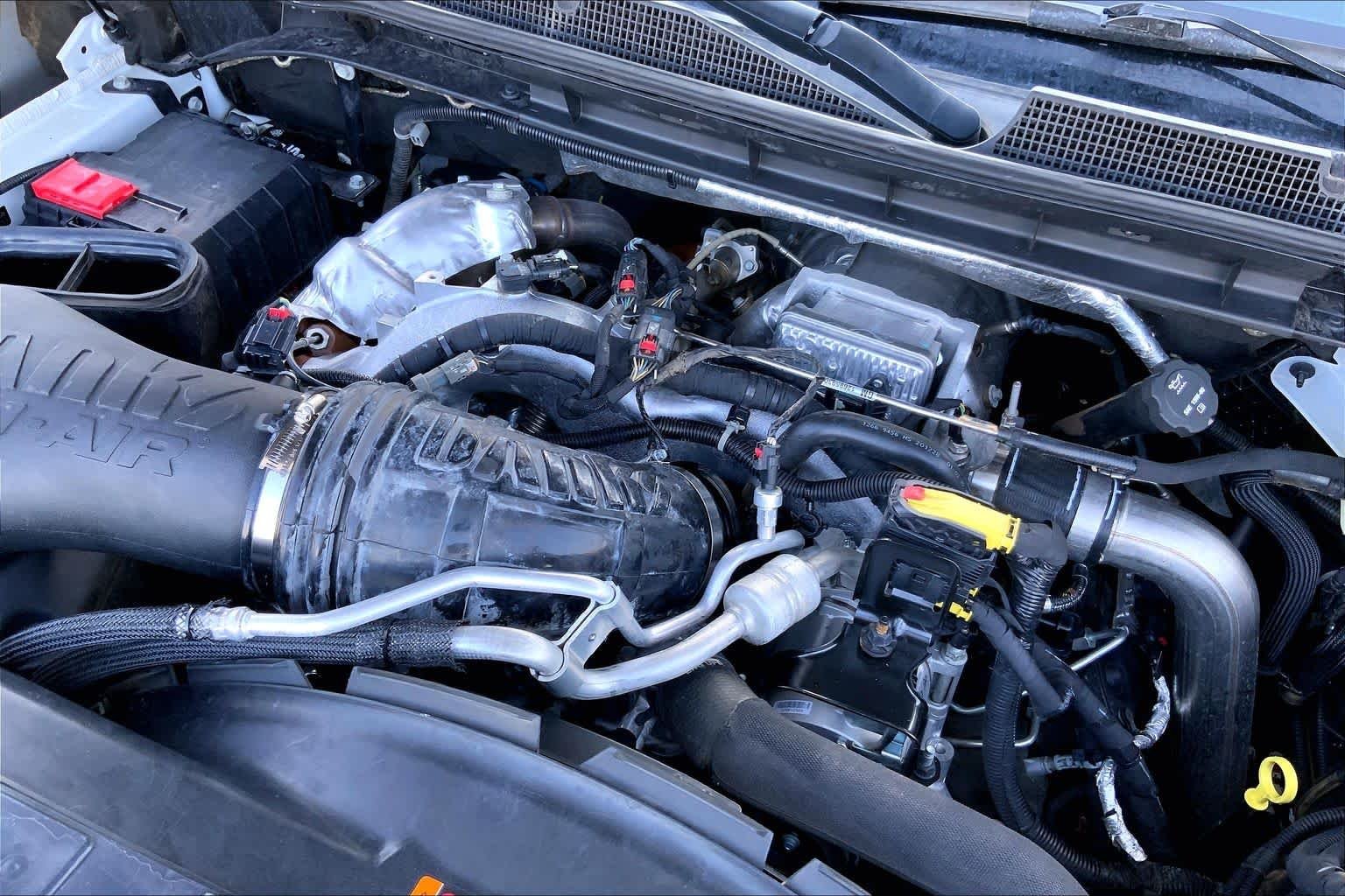 Used 2021 Summit White Chevrolet High Country image 32