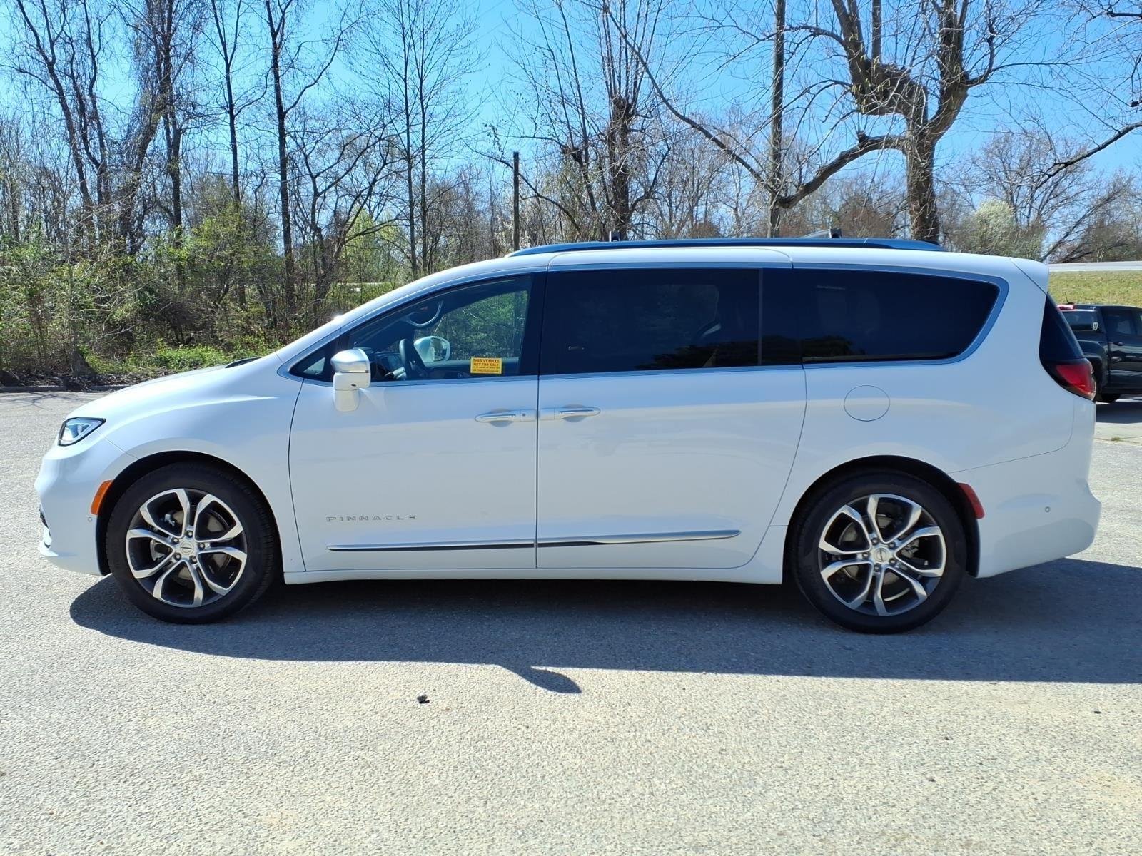 2024 Chrysler Pacifica Pinnacle - Photo 13