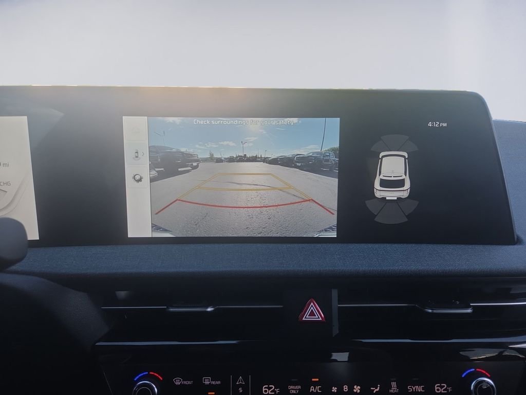 Used 2024 Gray Kia Wind image 16