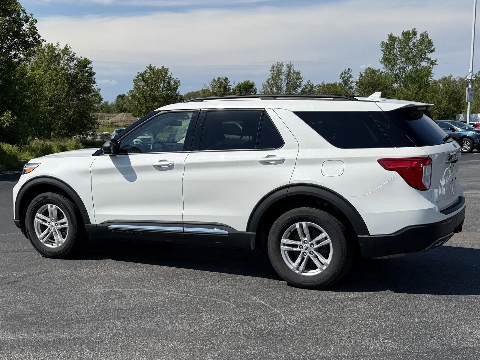Used 2023 Star White Metallic Tri-Coat Ford XLT image 5