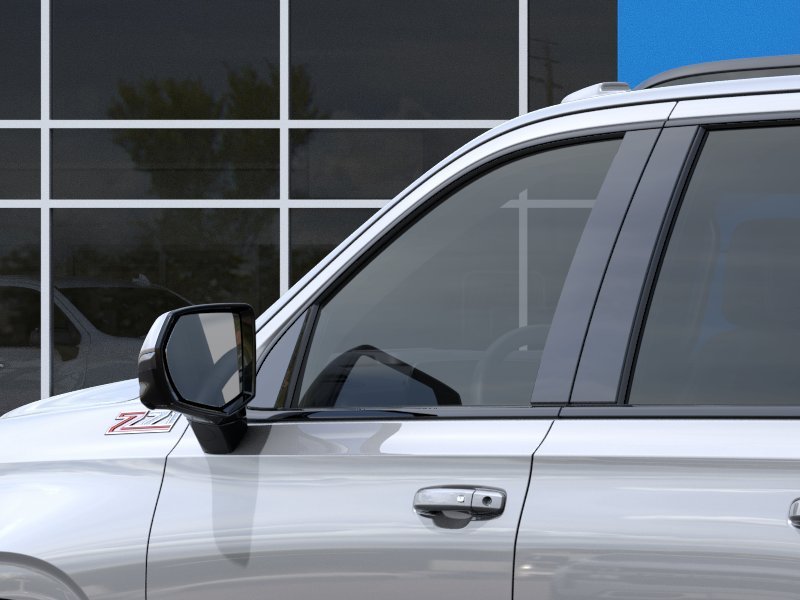 2026 Chevrolet Suburban Z71 - Photo 12