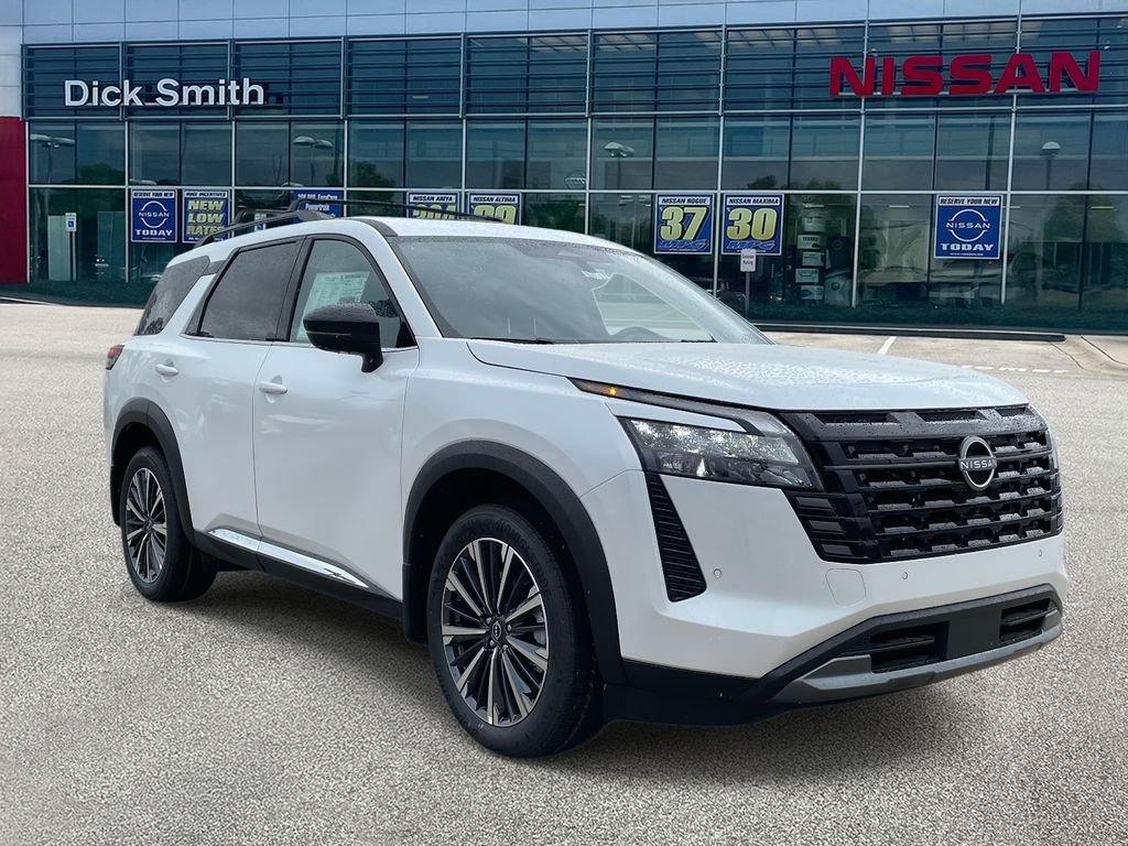 2026 Nissan Pathfinder Platinum 4WD's photo