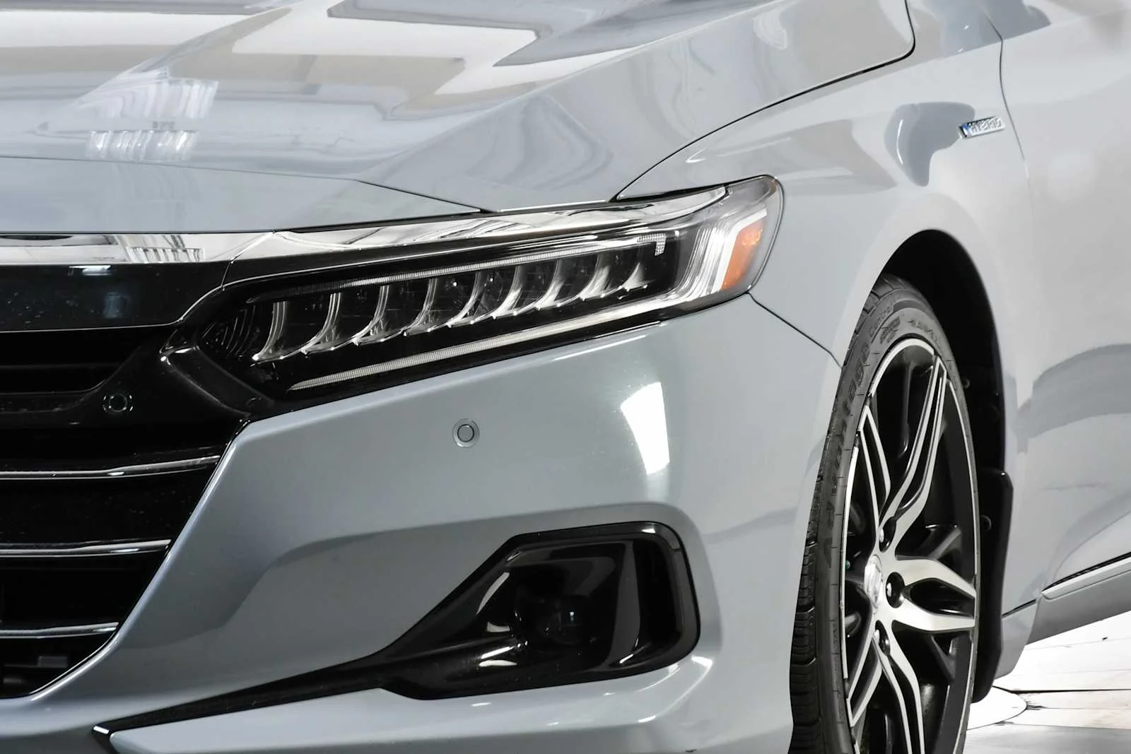 Used 2022 Sonic Gray Pearl Honda Touring image 10