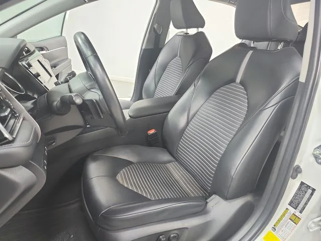 Used 2020 White Toyota SE Nightshade image 19