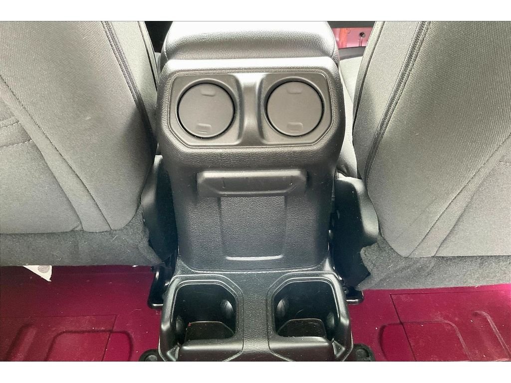 Used 2022 Pink Jeep Sport S image 21