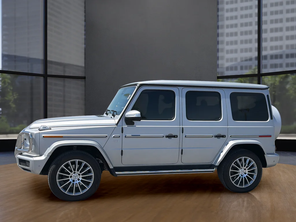 Used 2022 White Mercedes-Benz G 550 image 13