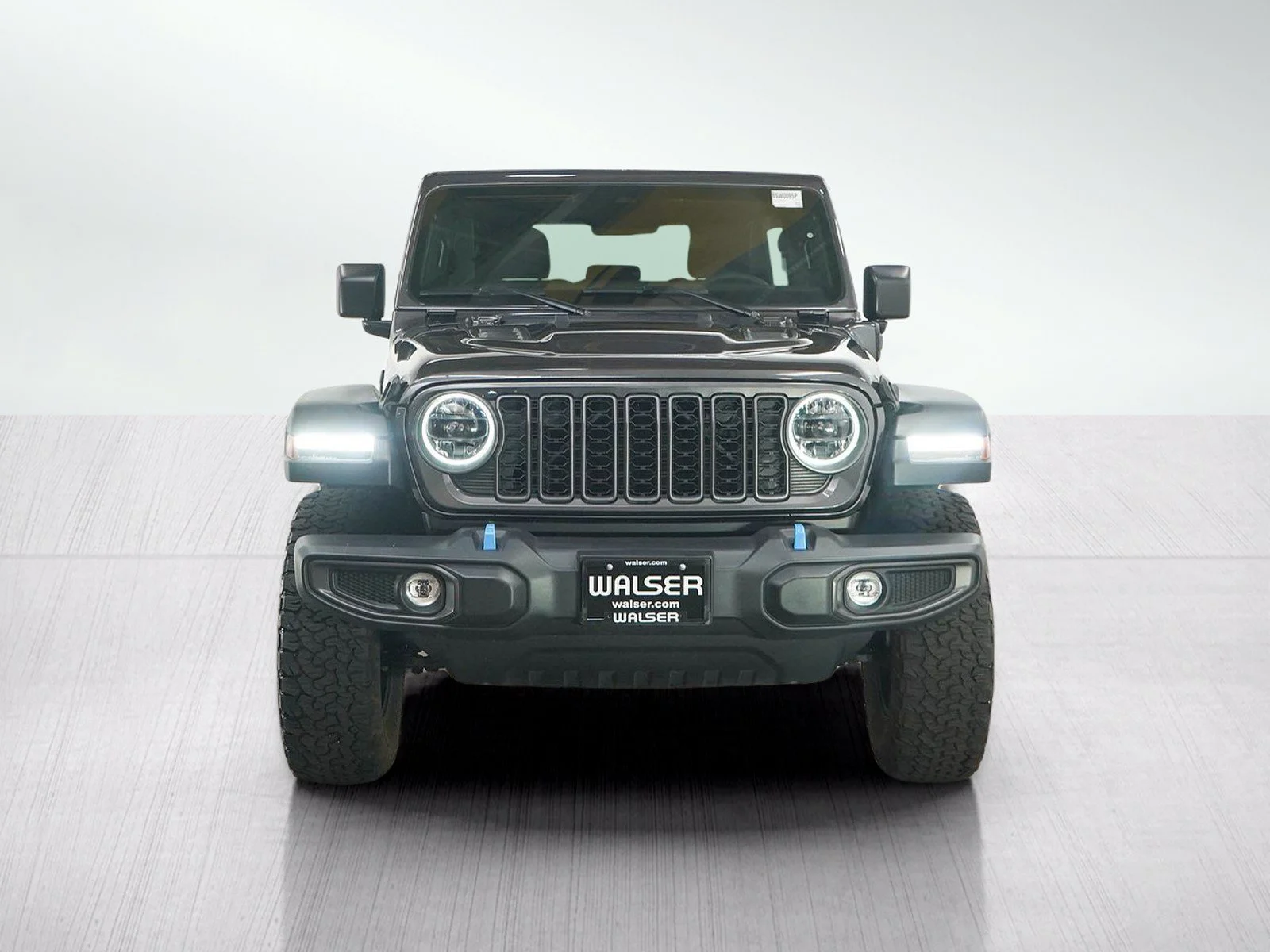 Used 2025 Granite Crystal Metallic Clearcoat Jeep Rubicon 4xe image 8