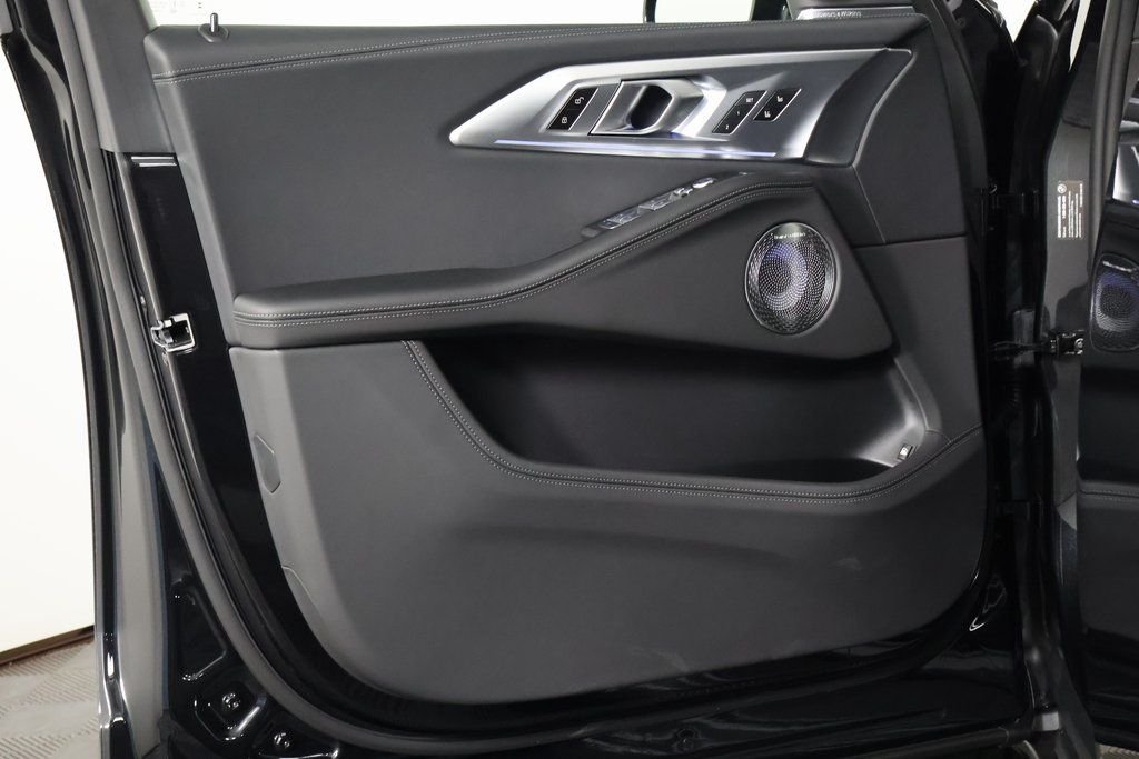 New 2026 Black Sapphire Metallic BMW Label image 7