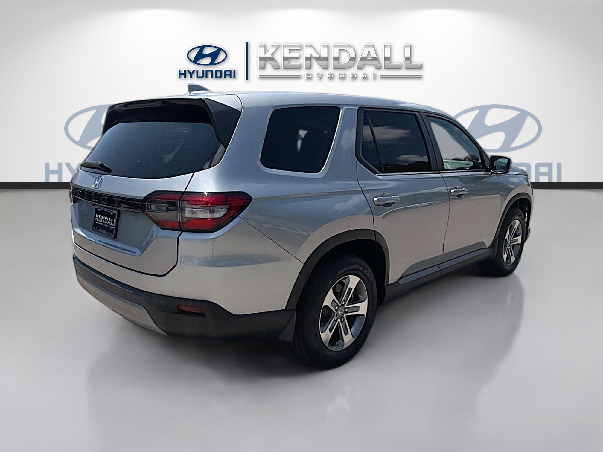 Used 2025 Lunar Silver Metallic Honda EX-L image 6
