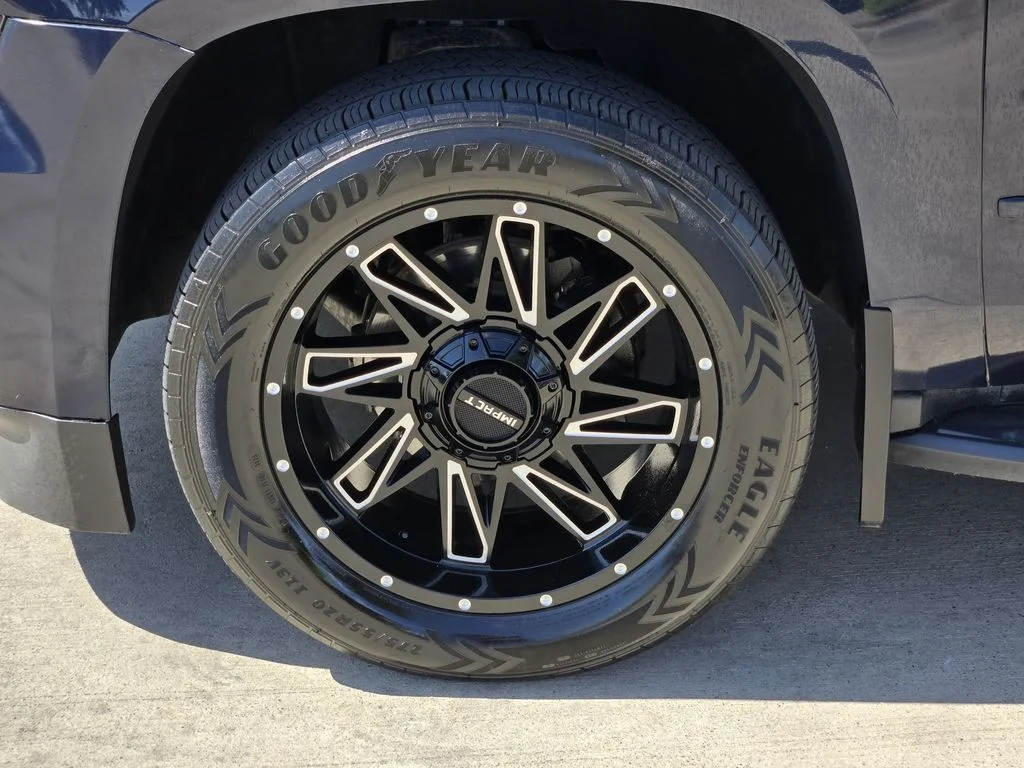 Used 2020 Blue Chevrolet LT image 7