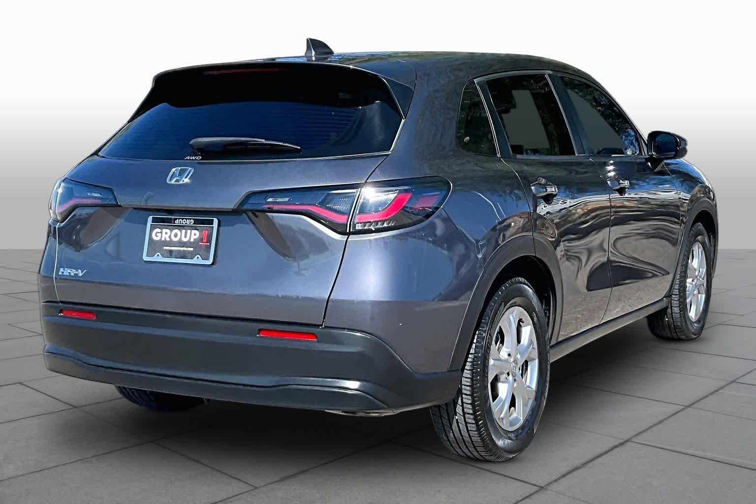 Used 2023 Modern Steel Metallic Honda LX image 13