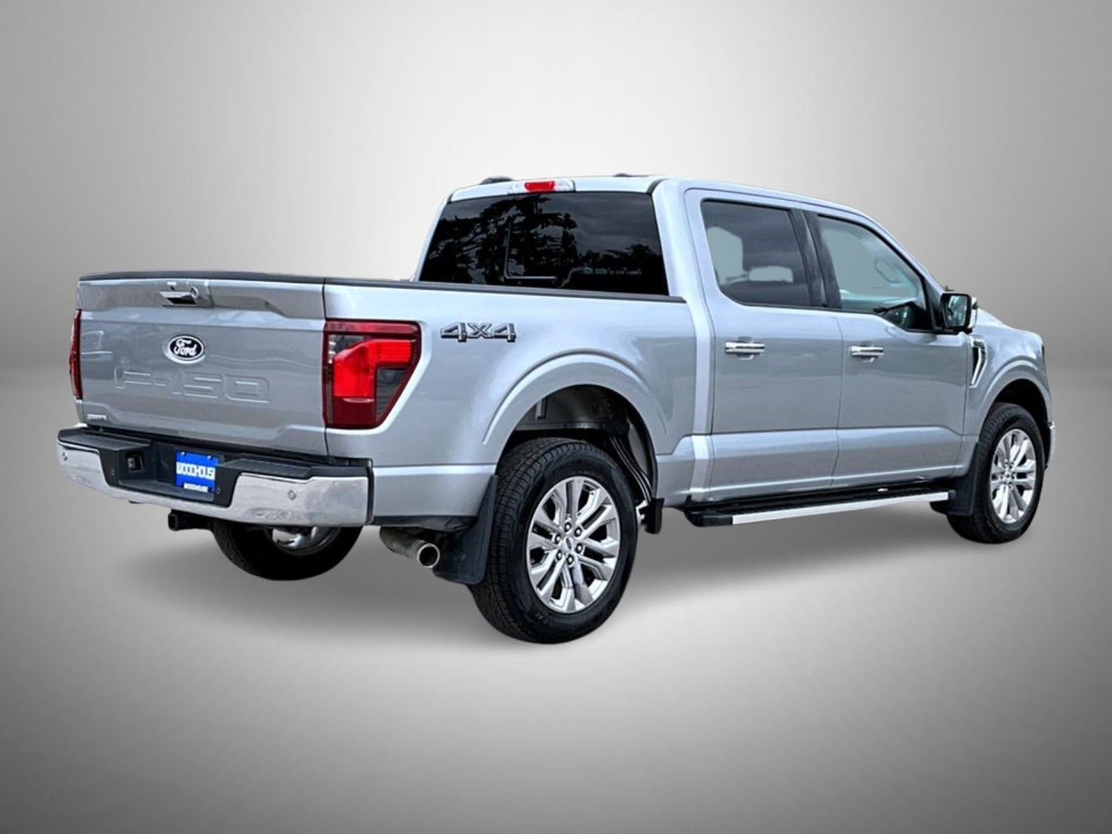 Used 2024 Silver Ford XLT image 5
