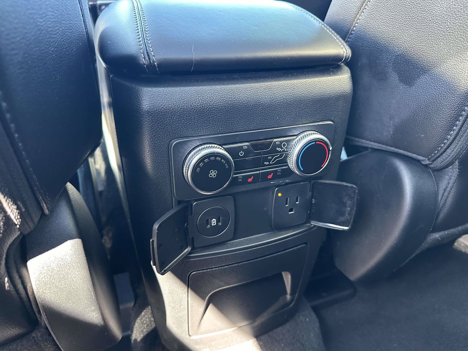 Used 2023 White Ford Limited image 11