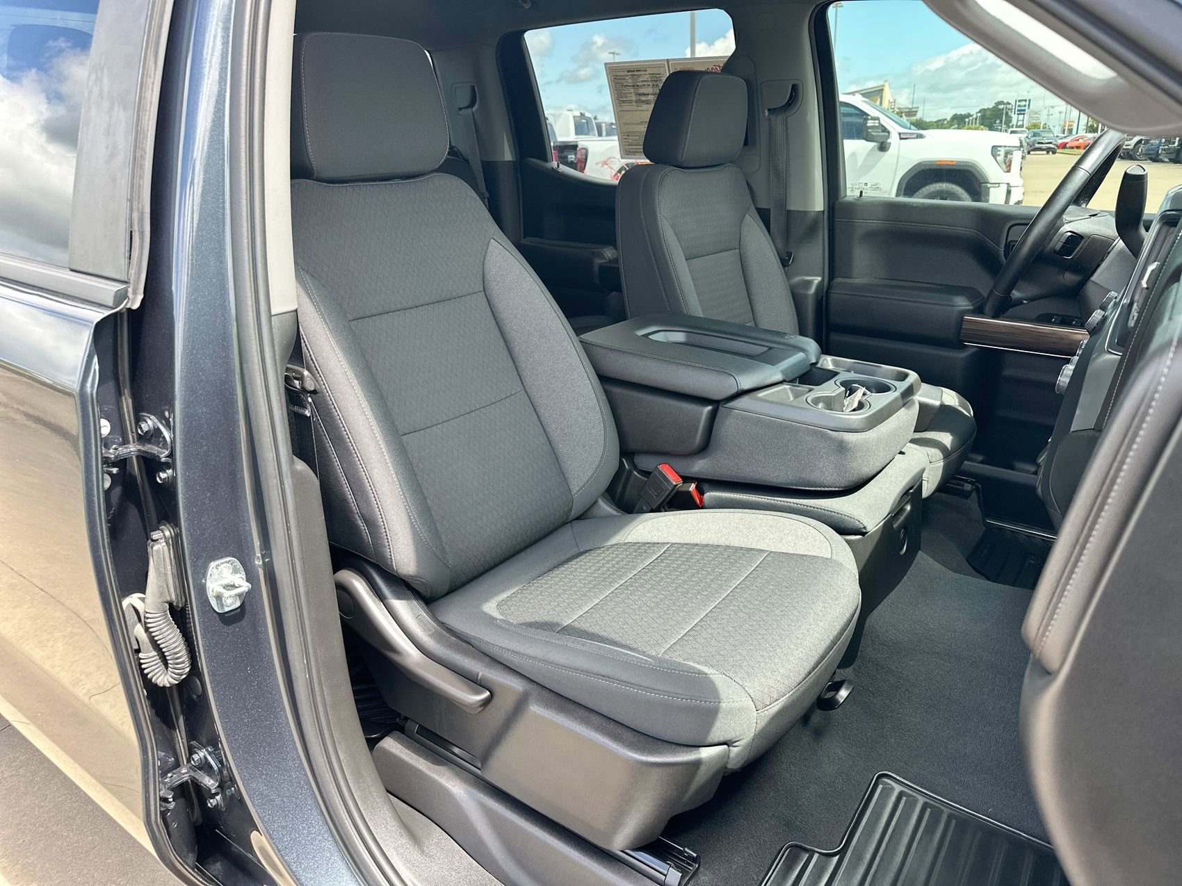 Used 2022 Shadow Gray Metallic Chevrolet LT image 23