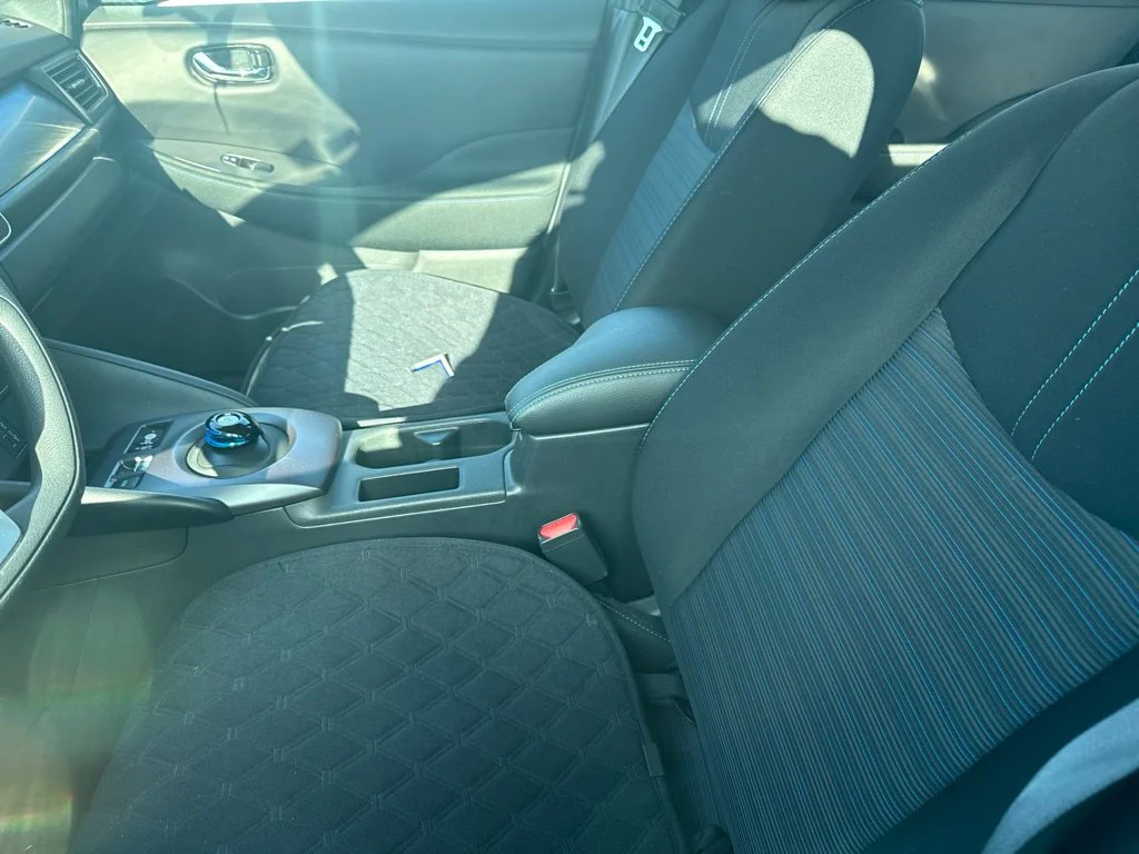 Used 2023 Gray Nissan S image 29