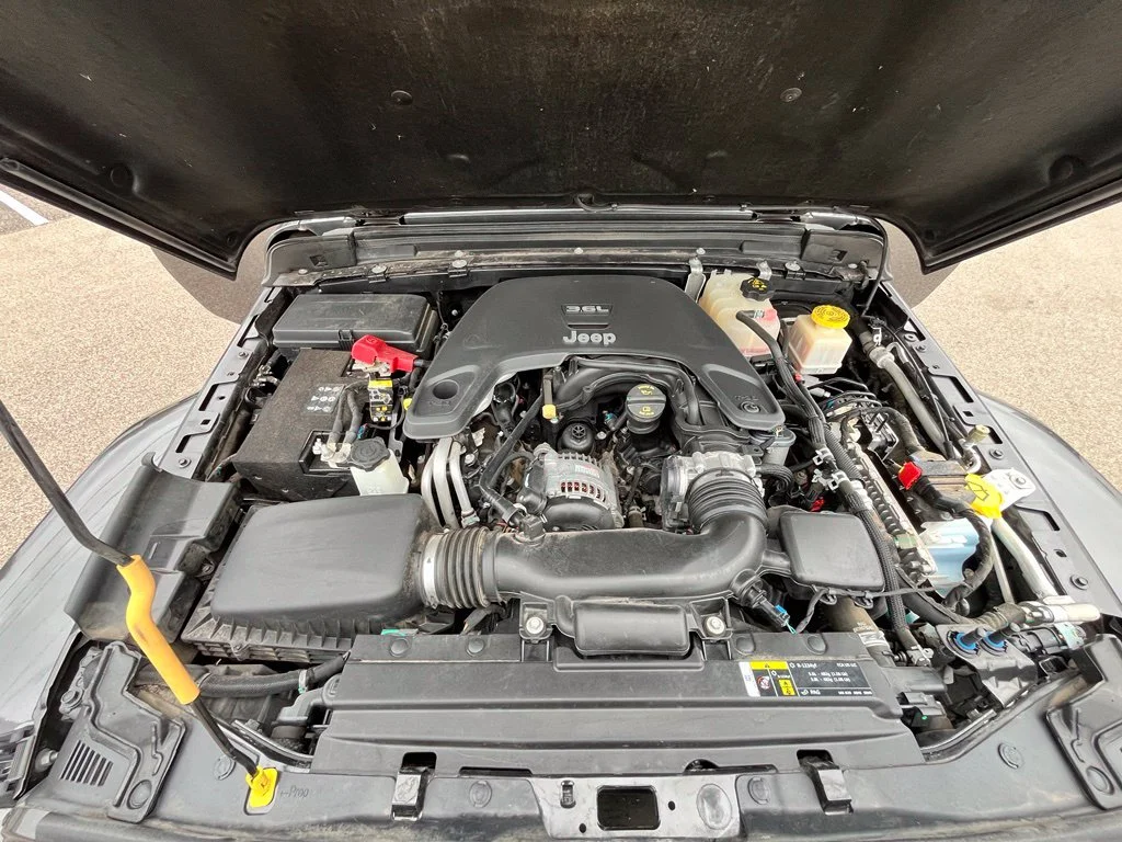 Used 2020 Gray Jeep Overland image 10