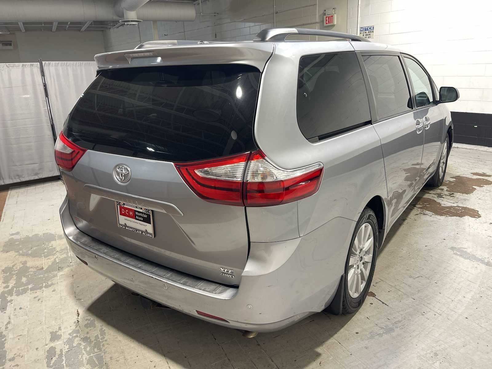 Used 2017 Silver Sky Metallic Toyota XLE image 26