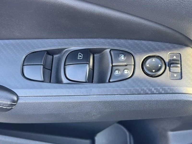 Used 2024 Gray Nissan 2.5 SV image 17