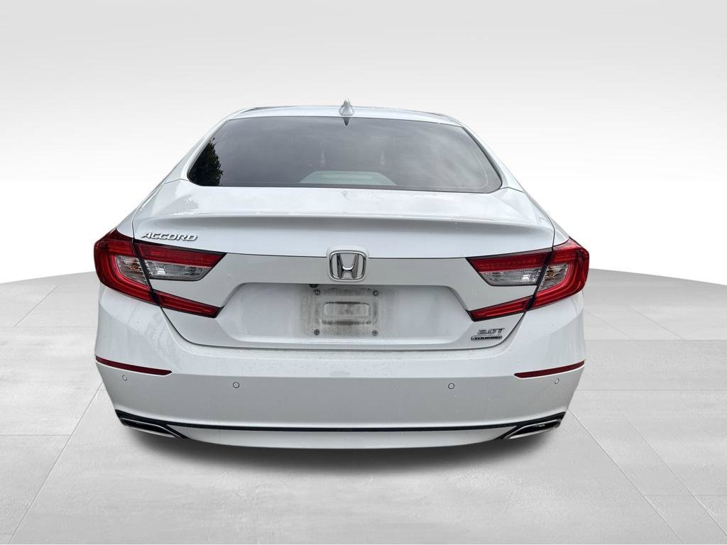 Used 2018 White Honda Touring 2.0T image 4