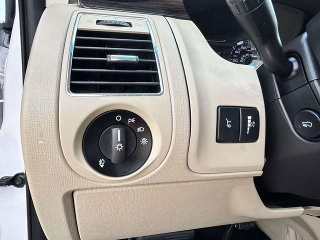 Used 2016 White Ford SEL image 21