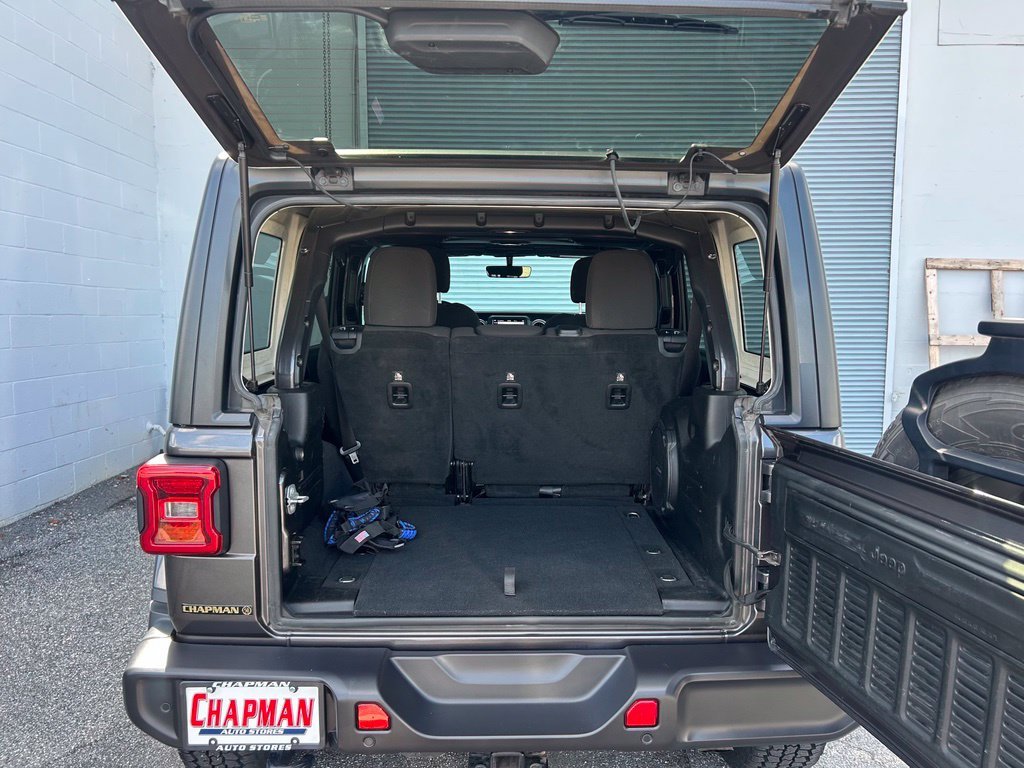 Used 2018 Gray Jeep Unlimited Sahara image 30