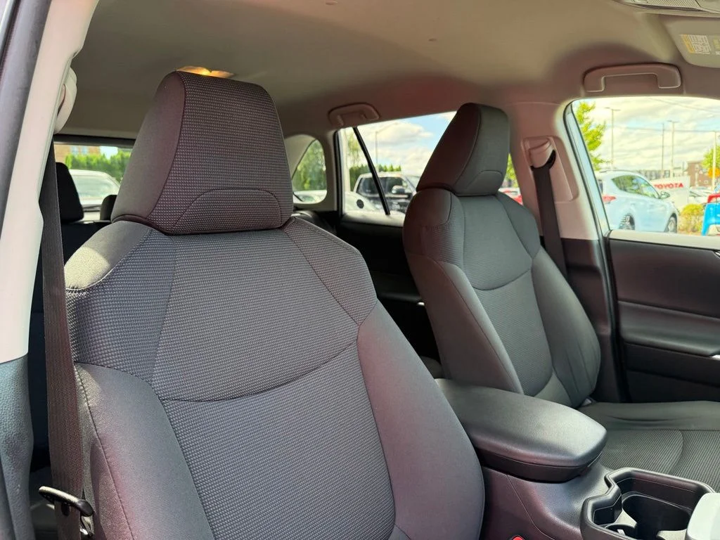 Used 2019 Silver Toyota LE image 22