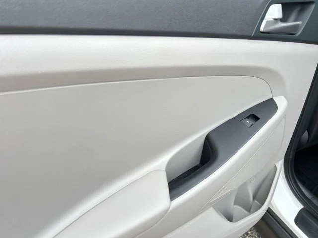 2021 Hyundai Tucson SE - Photo 21