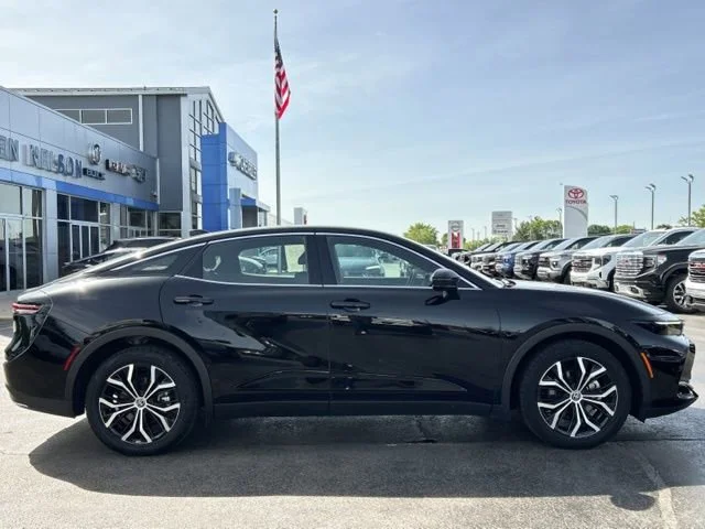 Used 2023 Black Toyota XLE image 13